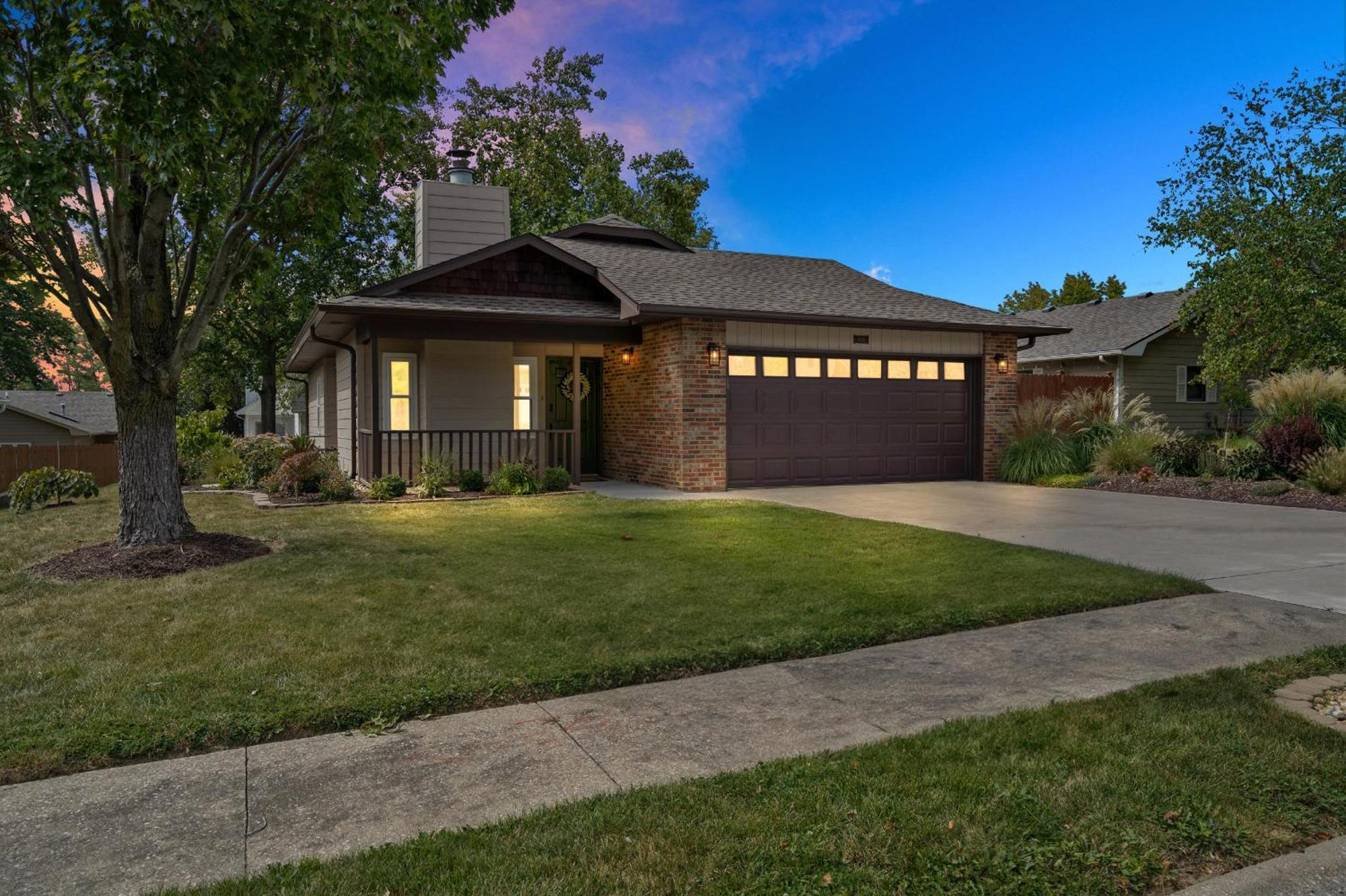 1 5 Miles To Mizzou ~ Spacious & Updated Home~ Columbia Ngoại thất bức ảnh